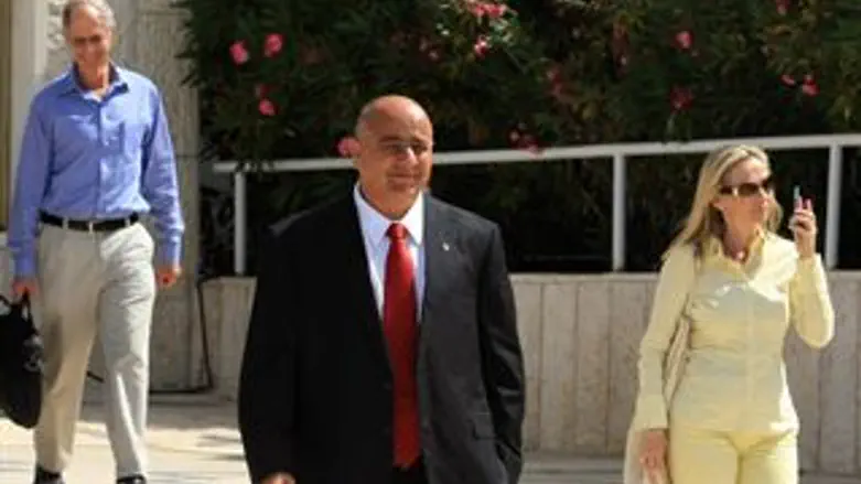 נחקר. דנקנר