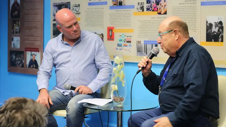 טוביה צפיר מספר על פאר