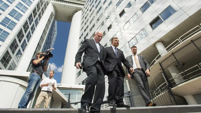 במהלך עשור, רק משפט אחד הסתיים בהרשעה. שר החוץ הפלשתיני בבית הדין בהאג