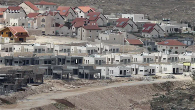 Construction in Gush Etzion