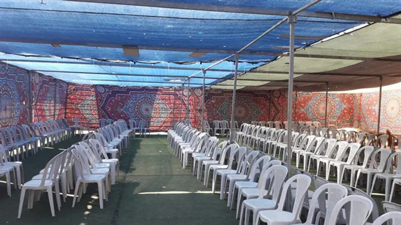 היערכות לתהלוכה בעיסוואיה