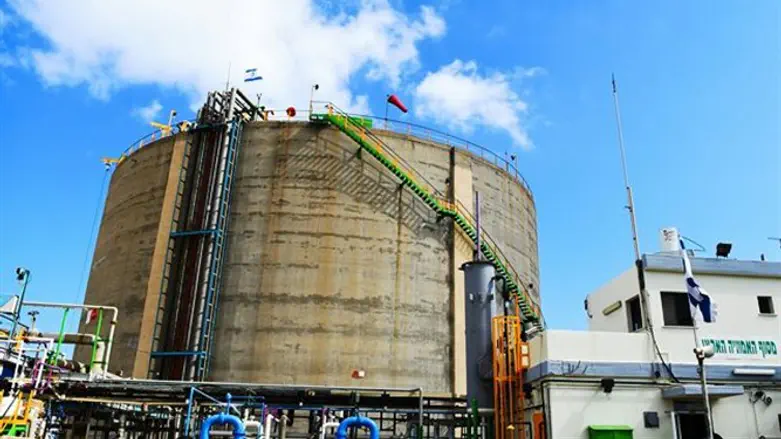 Haifa ammonia tank