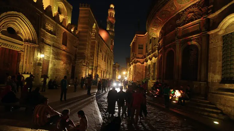 מדינות ערב שילמו מחיר. רחוב בקהיר