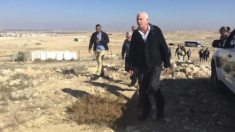 Uri Ariel touring Bedouin-populated region