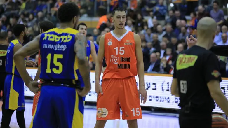 נמרוד לוי מול מכבי תל אביב. יגיע לצהובים?