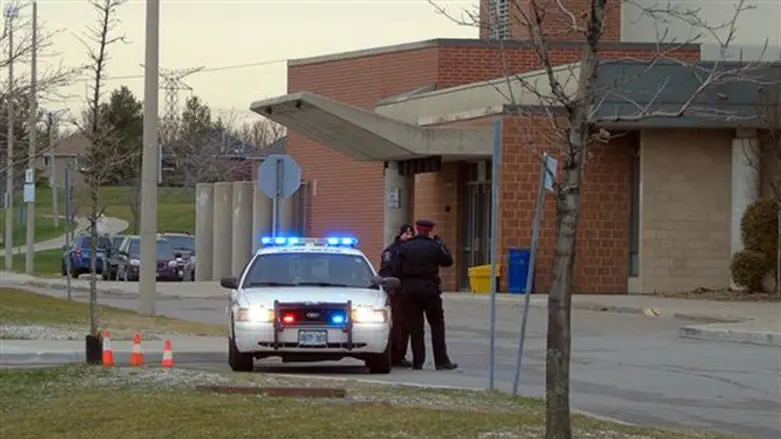 York Regional Police secure Jewish institution