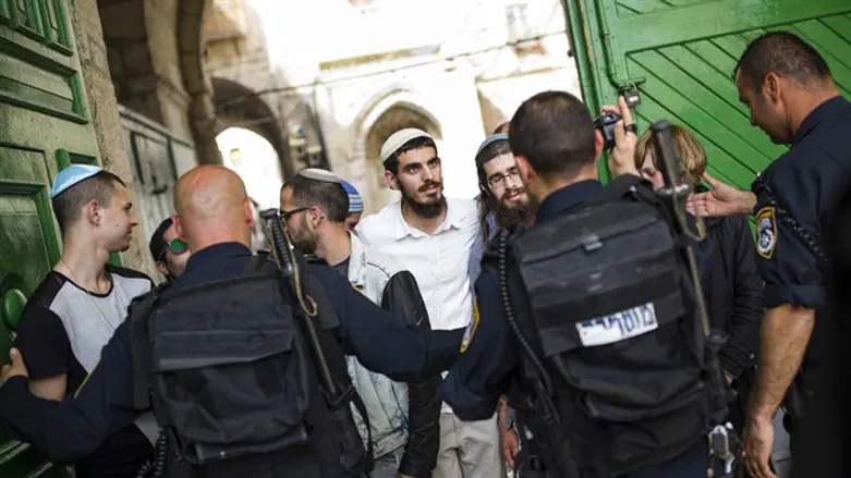 Jewish visitors to Temple Mount (file)