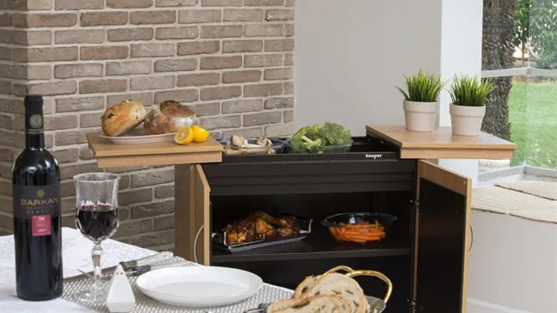 הכירו את הרהיט שיחמם לכם את האוכל