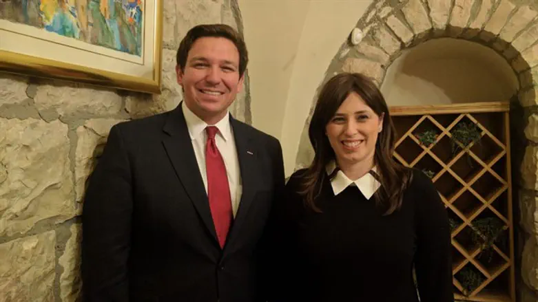 חוטובלי ודה סנטיס