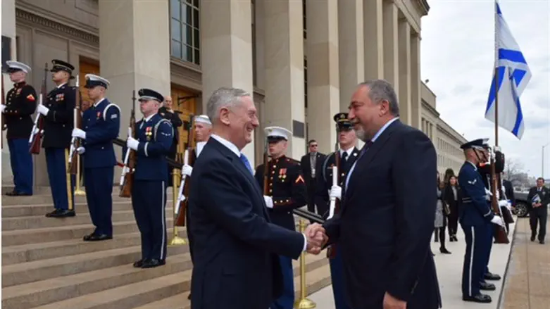 מדיניות שמוכתבת ממניעים פוליטיים. ליברמן בביקורו בארצות הברית השבוע