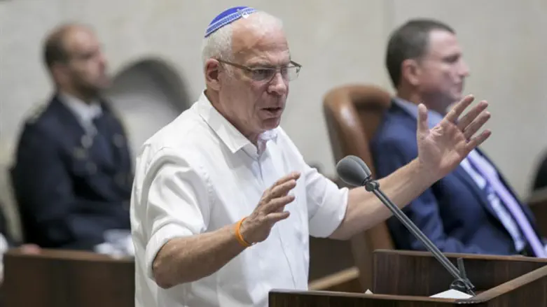 Agriculture Minister Uri Ariel addresses Knesset
