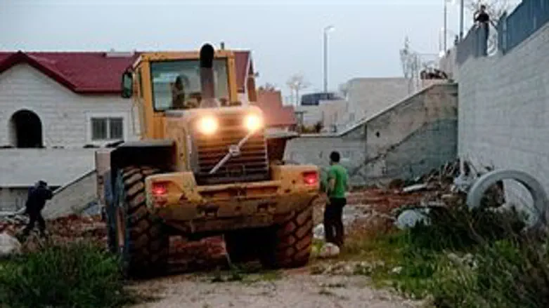 הריסת בית כנסת באפרת