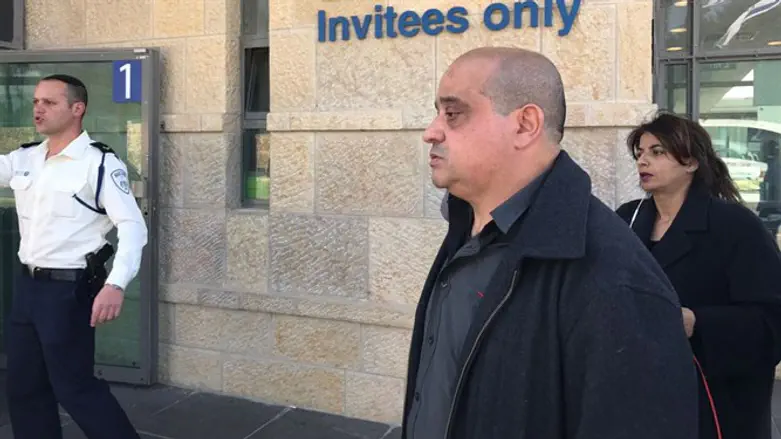 Чарли Азария