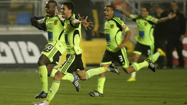 Футболисты