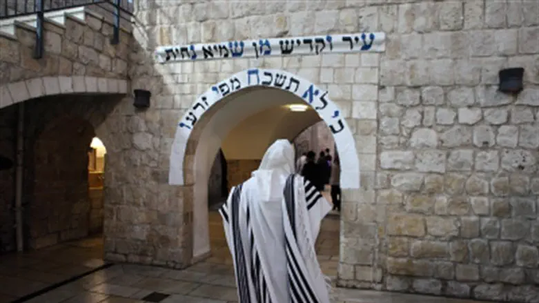 קבר הרשב"י במירון. ארכיון