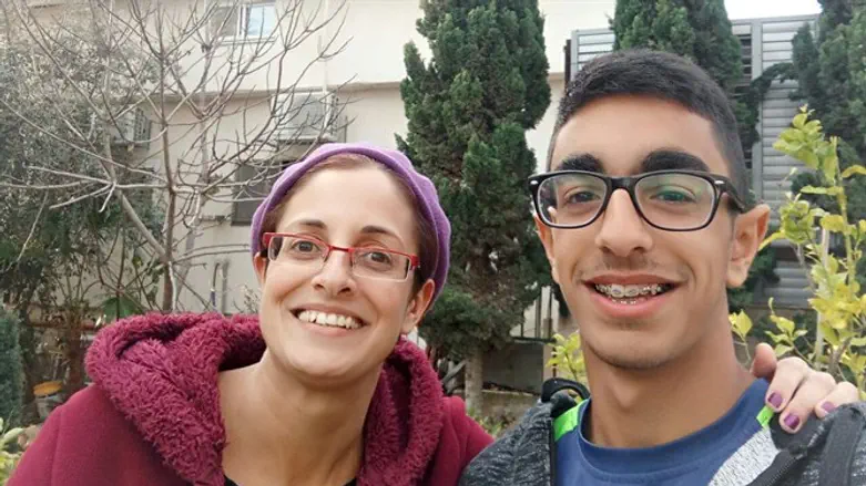 אורנית ובנה גואל