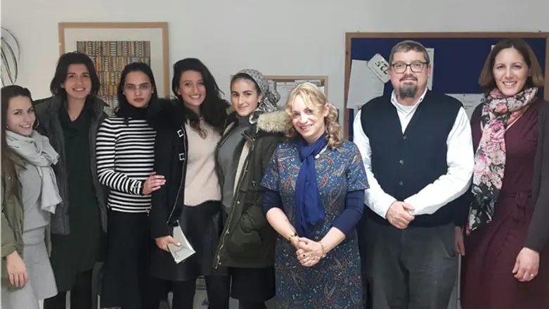 עורכות המחקר והמנחה נח בל