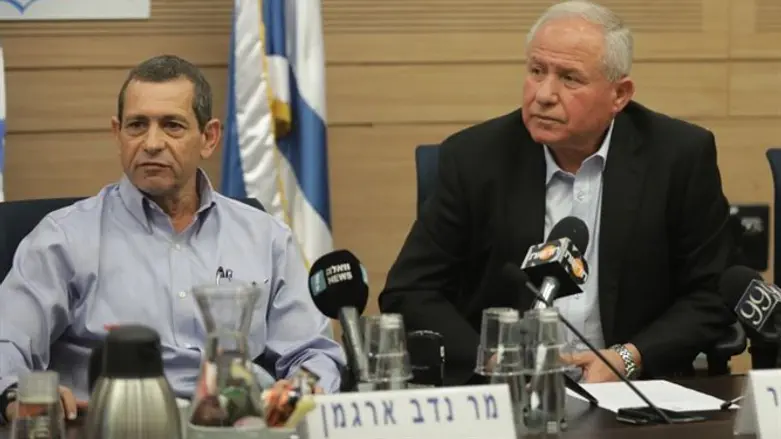 Nadav Argaman (L), and MK Dichter (R)