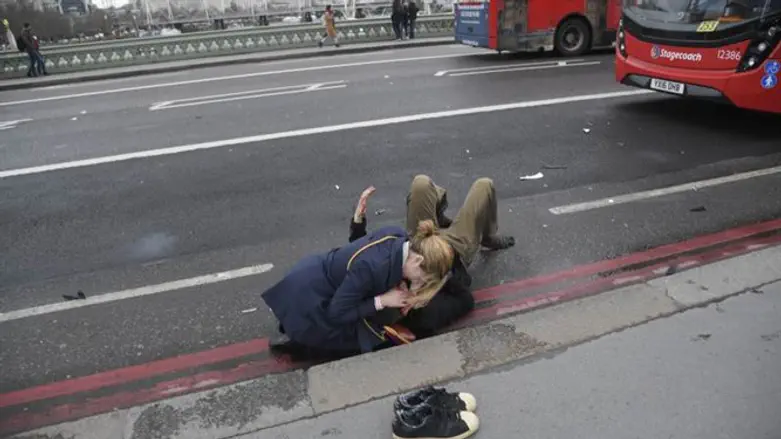 На Вестминстерском мосту после теракта