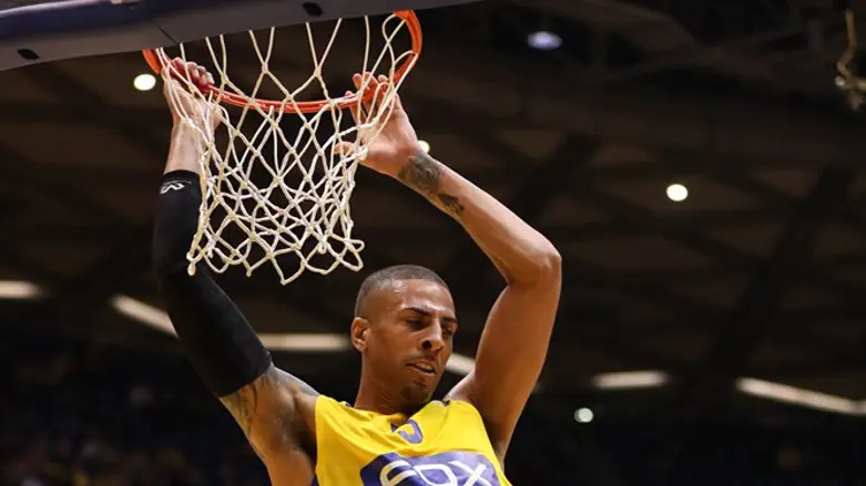 דיימון סימפסון. המשחק הטוב שלו לא הספיק