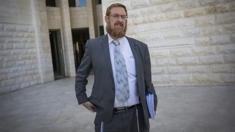 MK Glick at entrance to Supreme Court