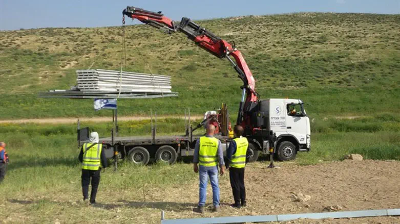 החרמת המבנים והציוד. היום