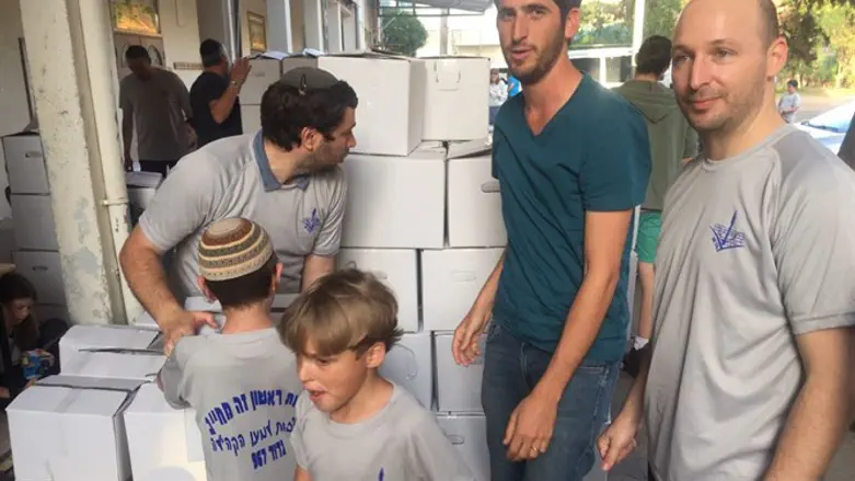 גדוד 967 למען נזקקים בפתח תקווה