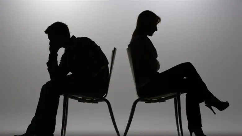 לא לשכוח: מאחורי זוגיות עומדים פרטים