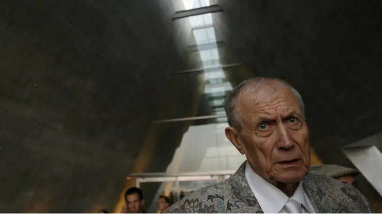 Yevgeny Yevtushenko at Yad Vashem