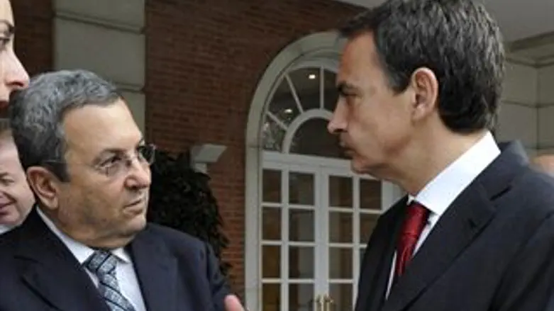 לעבור למעשים. ברק