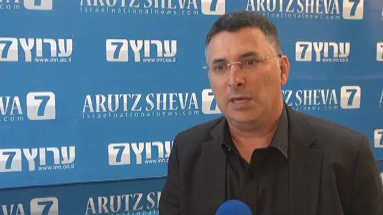 Гидеон Саар