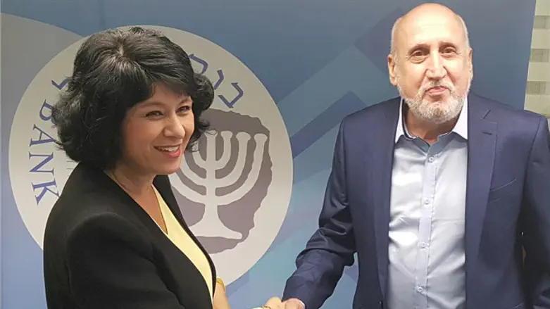 המפקחת על הבנקים עם איציק נוסצקי מחברת טרנזילה
