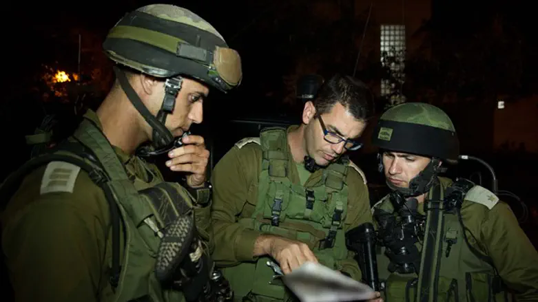 Soldiers coordinating search for missing teens