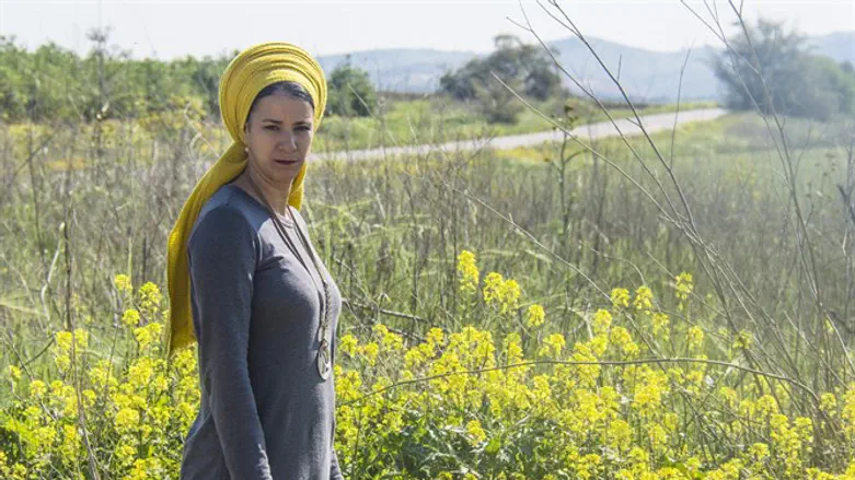 "דייטים זה כואב, אבל גם מצחיק. למה לא לעשות מזה הצגה?". אורטל ברזילי