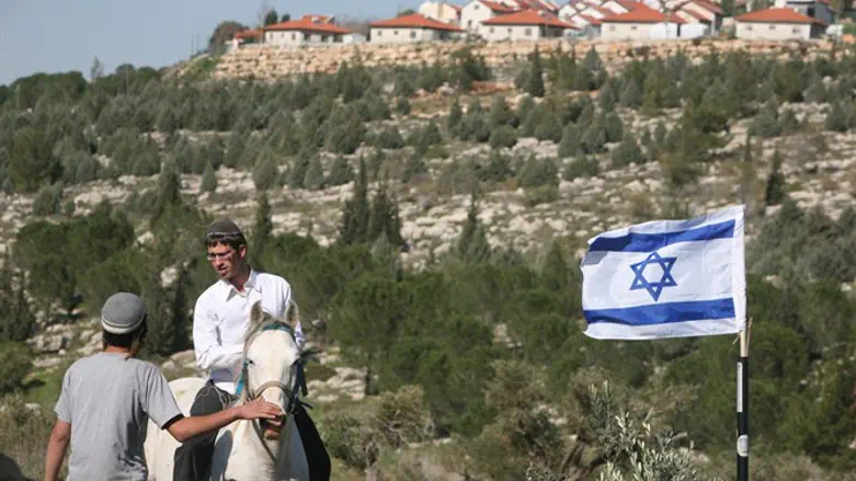 מטיילים בשומרון