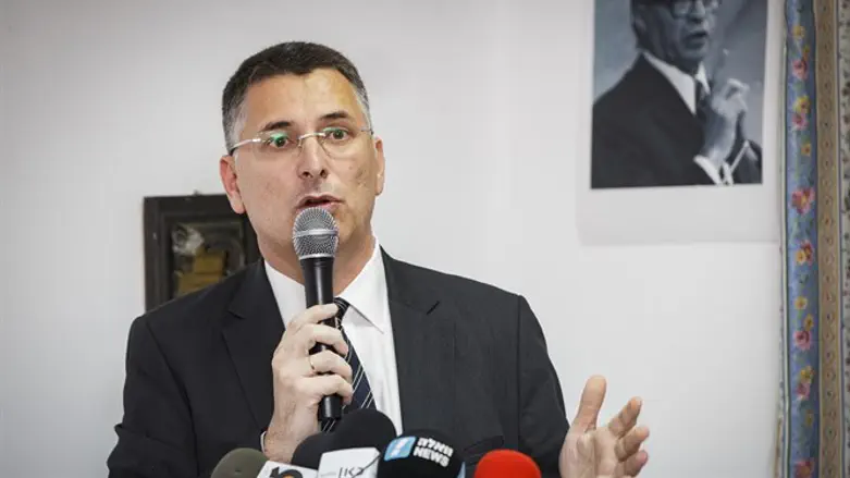 ניתן להתקדם. גדעון סער