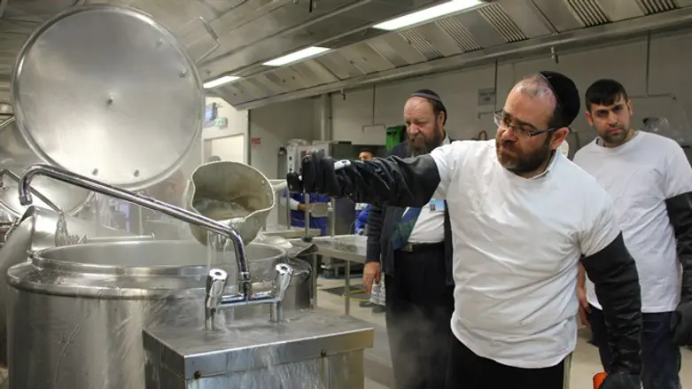 מכשירים את הדסה