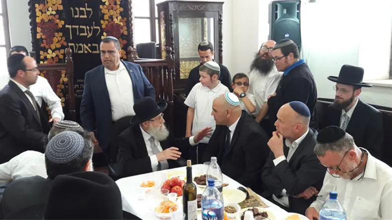 אירוע "קבלת פני רבו" בבית הרב קוק