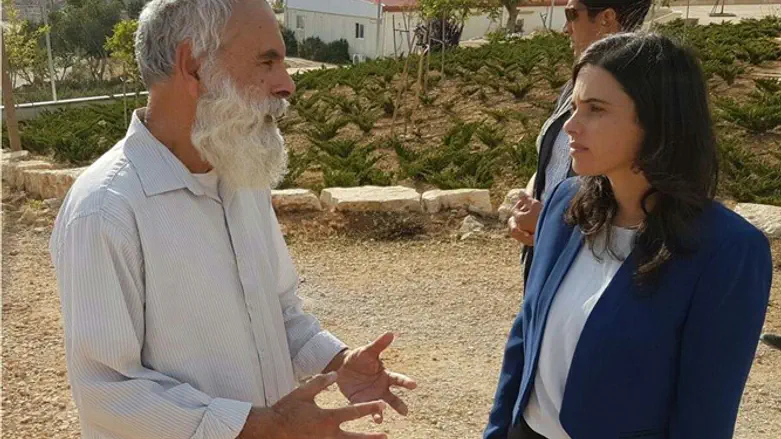 Авихай Ронски и Айелет Шакед