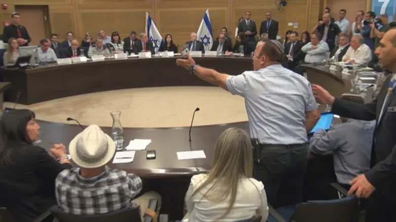 Скорбящий отец: вышвырните отсюда Захалку!