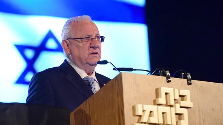 Rivlin speaks at Kibbutz Lohamei Hagetaot