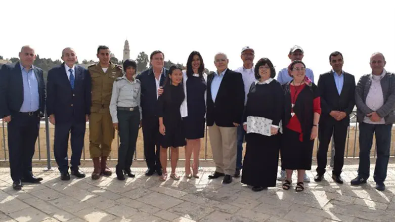 רגב ומדליקי המשואות