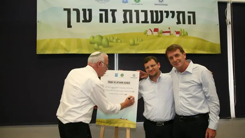 זילבר ניסתה לסרס את החוק. טקס החתימה
