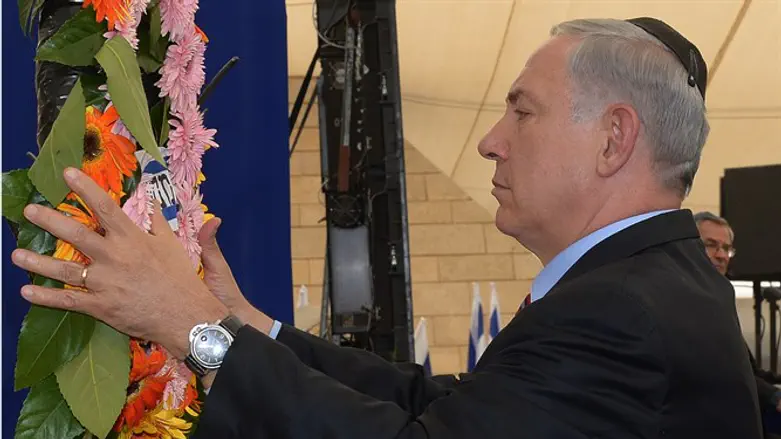 נתניהו ביד לבנים