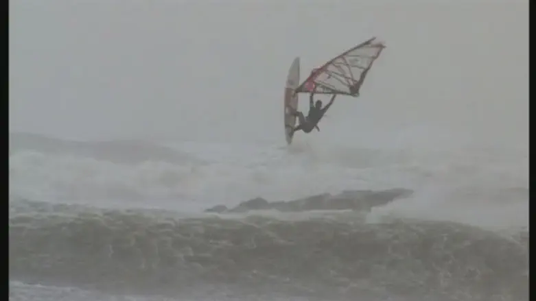 Shachar Tzuberi Surfing