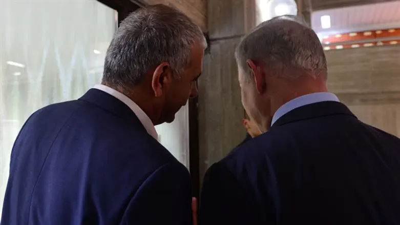 נתניהו וכחלון