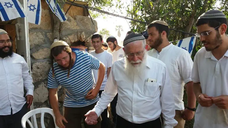 הרב לבנון בחומש