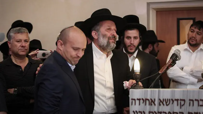 Deri at mother's funeral