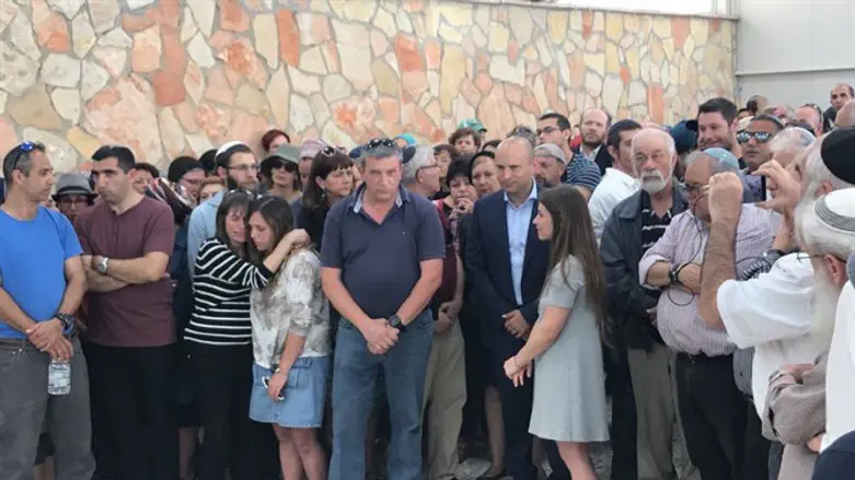 Похороны раввина Бени Элона