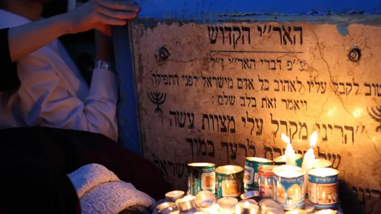 Grave marker of Rabbi Yitzhak Luria (Arizal)